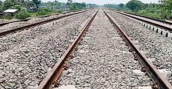 পাবনায় ট্রেনে কাটা পড়ে নিহত ২