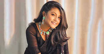 পূজা কোথায় কাটালেন ‘লাগে উড়াধুরা’ গায়িকা