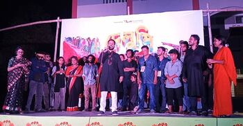 দেলুটীর মানুষেরা দেখলেন ‘দেলুপি’র প্রথম শো