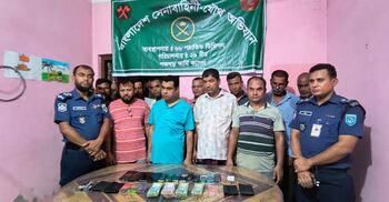 পঞ্চগড়ে আসর থেকে ১২ জুয়াড়ি আটক