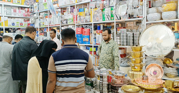 শেষদিনে অ্যালুমিনিয়ামের হাড়ি-পাতিলের জমজমাট বিক্রি
