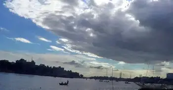 আজকের আবহাওয়া: ঢাকার আকাশ অস্থায়ীভাবে মেঘলা থাকতে পারে