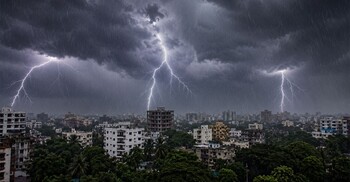 ঢাকায় দুপুর ১টার মধ্যে বজ্রসহ বৃষ্টি হতে পারে