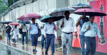 আজকের আবহাওয়া: ঢাকায় হালকা বৃষ্টি হতে পারে