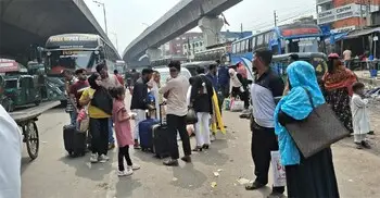 ঢাকায় ফিরে গুনতে হচ্ছে বাড়তি ভাড়া