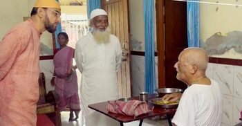 ‘মনোনয়ন পেয়েই’ আ’লীগ নেতার বাসায় ছুটে গেলেন বিএনপির প্রার্থী