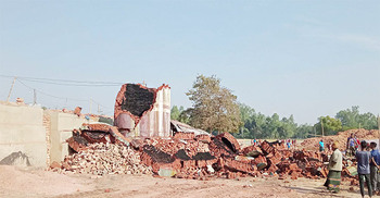 দিনাজপুরে ১১ ইটভাটায় অভিযান, ১৭ লাখ টাকা জরিমানা
