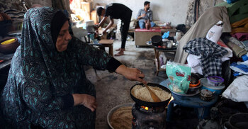 Gaza ceasefire talks resume in Doha as deaths top 40,000