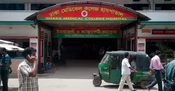 যাত্রাবাড়ীতে রিকশার চাকায় ওড়না পেঁচিয়ে প্রাণ গেলো পোশাকশ্রমিকের