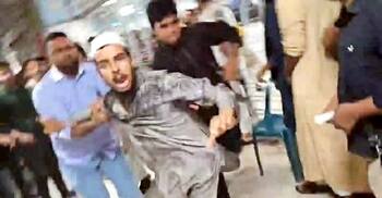 ঢাকা মেডিকেলে সংবাদ সংগ্রহে গিয়ে হামলার শিকার গণমাধ্যমকর্মী