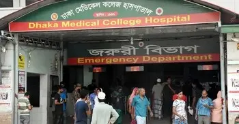 ঢামেকের জরুরি বিভাগের পাশে পড়ে ‍ছিল বৃদ্ধের মরদেহ