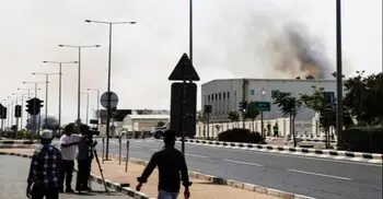 কাতারে আটকে পড়া বাংলাদেশিদের দেশে ফেরাতে বি‌শেষ ফ্লাই‌ট চায় সরকার