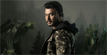 আদালতে বিষ খেয়ে মরে যেতে চাইলেন অভিনেতা