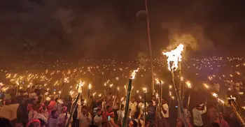 সালাউদ্দিন টুকুর মনোনয়ন পরিবর্তনের দাবিতে মশাল মিছিল