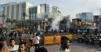 যেভাবে ইনকিলাব মঞ্চের সাথে শুরু হয় সংঘর্ষ