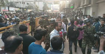 হাদির নিরাপত্তায় ঢামেকে সেনাবাহিনী মোতায়েন