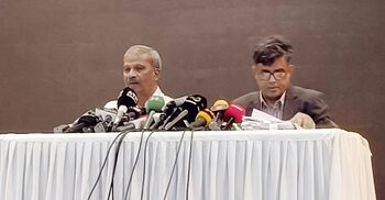 পাঁচ ঘণ্টায় ৮০০ মামলার শুনানি কীভাবে সম্ভব, প্রশ্ন আইন উপদেষ্টার