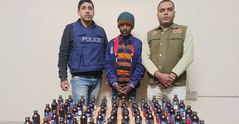 মেহেরপুরে ৬০ বোতল ফেনসিডিলসহ মাদক কারবারি আটক