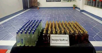 গাইবান্ধায় বিদেশি মদসহ কারবারি গ্রেফতার