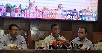 হুট করে ফুটপাতের হকার উচ্ছেদ নয়, ঢাকায় হবে ৮টি নৈশ মার্কেট