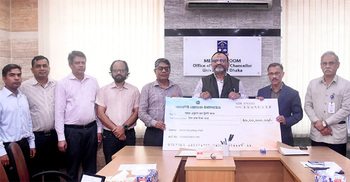 ঢাবির অমর একুশে হল ট্রাস্ট ফান্ডে ২০ লাখ টাকা প্রদান