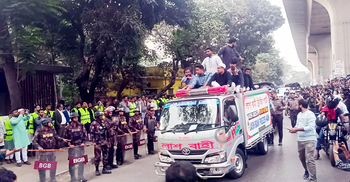 ঢাবিতে পৌঁছেছে হাদির মরদেহ