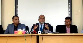 জাতীয় বেতন কমিশন থেকে পদত্যাগের কথা জানালেন অধ্যাপক মাকছুদুর