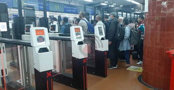 শাহজালালে বন্ধ ই-গেট সেবা, ইমিগ্রেশনে সেই আগের ভোগান্তি