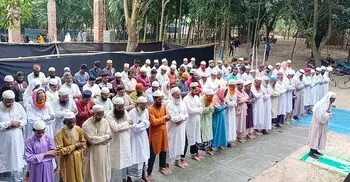 চাঁপাইনবাবগঞ্জের কয়েকটি গ্রামে ঈদের জামাত, করছেন কোরবানিও