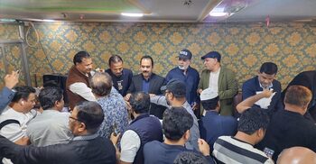 বিজয় উল্লাসে মাতোয়ারা কুয়েত বিএনপি, নেতাকর্মীদের মিষ্টি মুখ