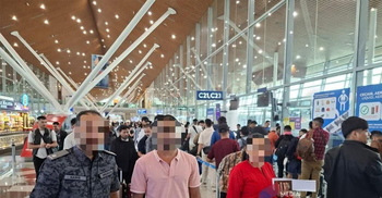 বাংলাদেশিসহ ১৩১ বন্দিকে নিজ দেশে ফেরত পাঠালো মালয়েশিয়া