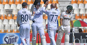 England beat Pakistan in first Test, take 1-0 series lead