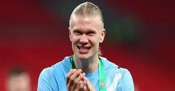 শৈশবের শহরকে হালান্ডের দুষ্প্রাপ্য বই উপহার