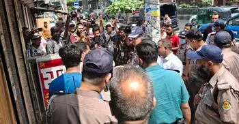 ফুটপাত দখল করে যারা ব্যবসা করছে তাদের ছাড় দেওয়া হবে না