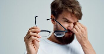 চোখের যত্ন নিন প্রতিদিনের ৫ অভ্যাসে