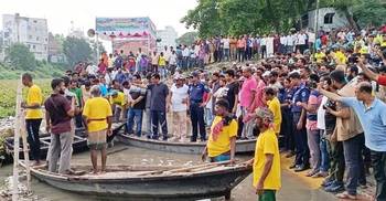 কুমার নদের নাব্যতা ফেরাতে চলছে পরিচ্ছন্নতার কাজ