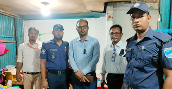 বাসায় তৈরি হতো নামি-দামি ব্র্যান্ডের ভুয়া কসমেটিক