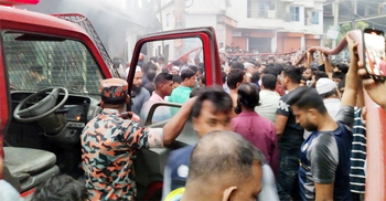 শরীয়তপুরে ফায়ার সার্ভিসের ওপর হামলা