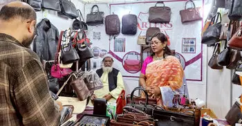মাত্র ২ বছরেই চামড়া শিল্পে বাজিমাত উদ্যোক্তা তাহমিনার
