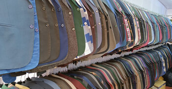 শেষদিনে হাজারে মিলছে কোট-ব্লেজার