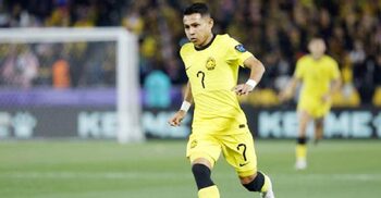 এসিড হামলায় ঝলসে গেলেন ফুটবলার