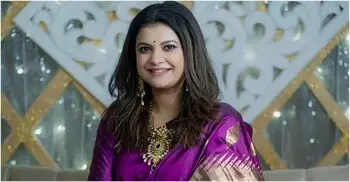 মাঝরাতে কেন জুতা খোঁজেন শবনম ফারিয়া