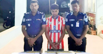 ফরিদপুরে কিশোর গ্যাংয়ের অস্ত্রের মহড়ার ঘটনায় গ্রেফতার ১