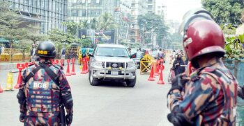 এভারকেয়ারে খালেদা জিয়ার খবর নিলেন ফরিদা আখতার