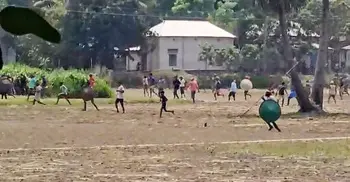 ফরিদপুরে আ.লীগ-বিএনপির সংঘর্ষ, কৃষক দলের কার্যালয়সহ বাড়িঘর ভাঙচুর