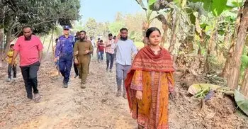 ফরিদপুরে ফসলি জমি কেটে মাটি বিক্রি, জরিমানা