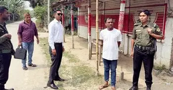 ফরিদপুরে অতিরিক্ত দামে অকটেন বিক্রি, ব্যবসায়ীকে জরিমানা