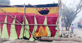 বিএনপি প্রার্থীর নির্বাচনি ক্যাম্পে অগ্নিসংযোগ