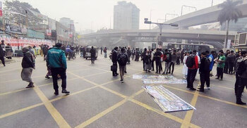 Students block Farmgate in protest over classmate’s death