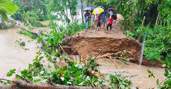 মুহুরী-কহুয়া নদীর তিন স্থানে ভাঙন, ১০ গ্রাম প্লাবিত